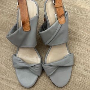 Diane Von Furstenberg gray leather sling back sandals size 8.5